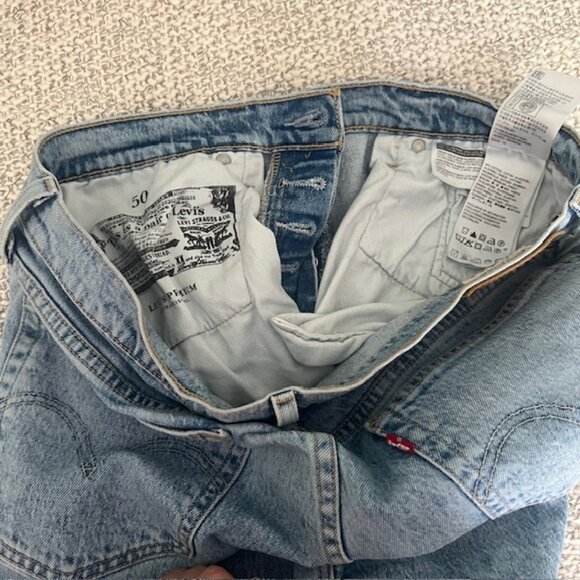 Levi's Light Blue Straight Leg Jeans - Picture 6 of 7